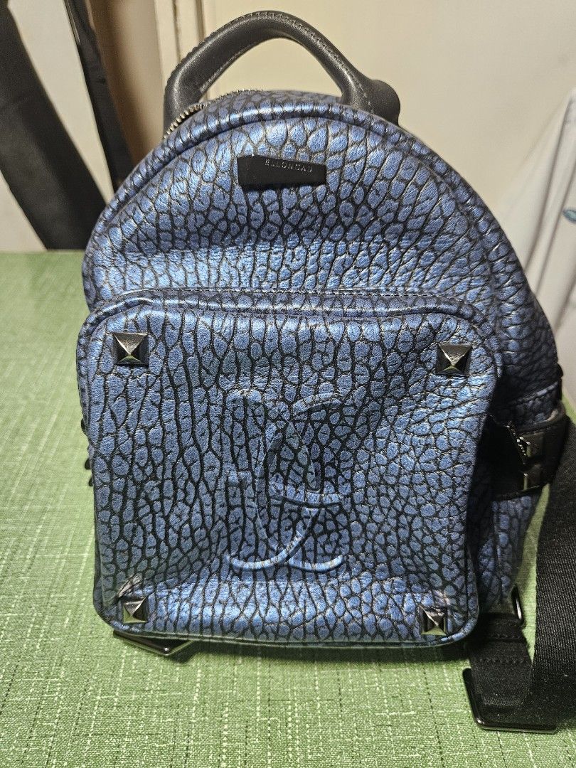 Mini backpack | Blue backpack (Category: Backpacks) located in Pasig City. Submitted by ciannysshop (Listing ID 1464536089, Image 1). Description: structured .