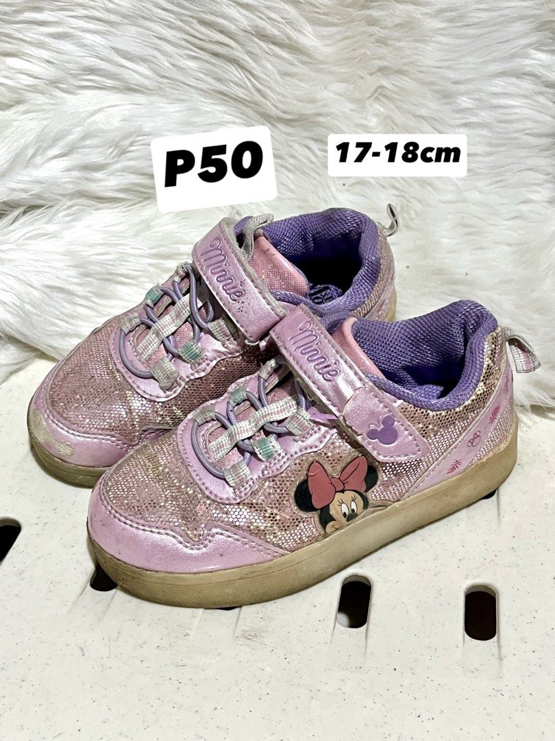 Minnie Mouse Glitter Shoes 17-18cm (Category: Babies & Kids Fashion) located in Quezon City. Submitted by Mhia17 (Listing ID 1464451299, Image 1). Description: size 17-18cm issue: may bakbak na loc west ave QC.