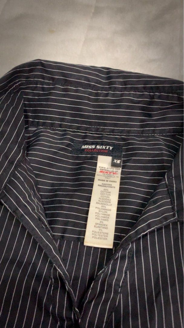 Miss sexty button down (Category: Longsleeves) located in Aloran. Submitted by cowskin_927 (Listing ID 1464472913, Image 3). Description: Miss sexty Size small 17 x 27 Price 1,000.