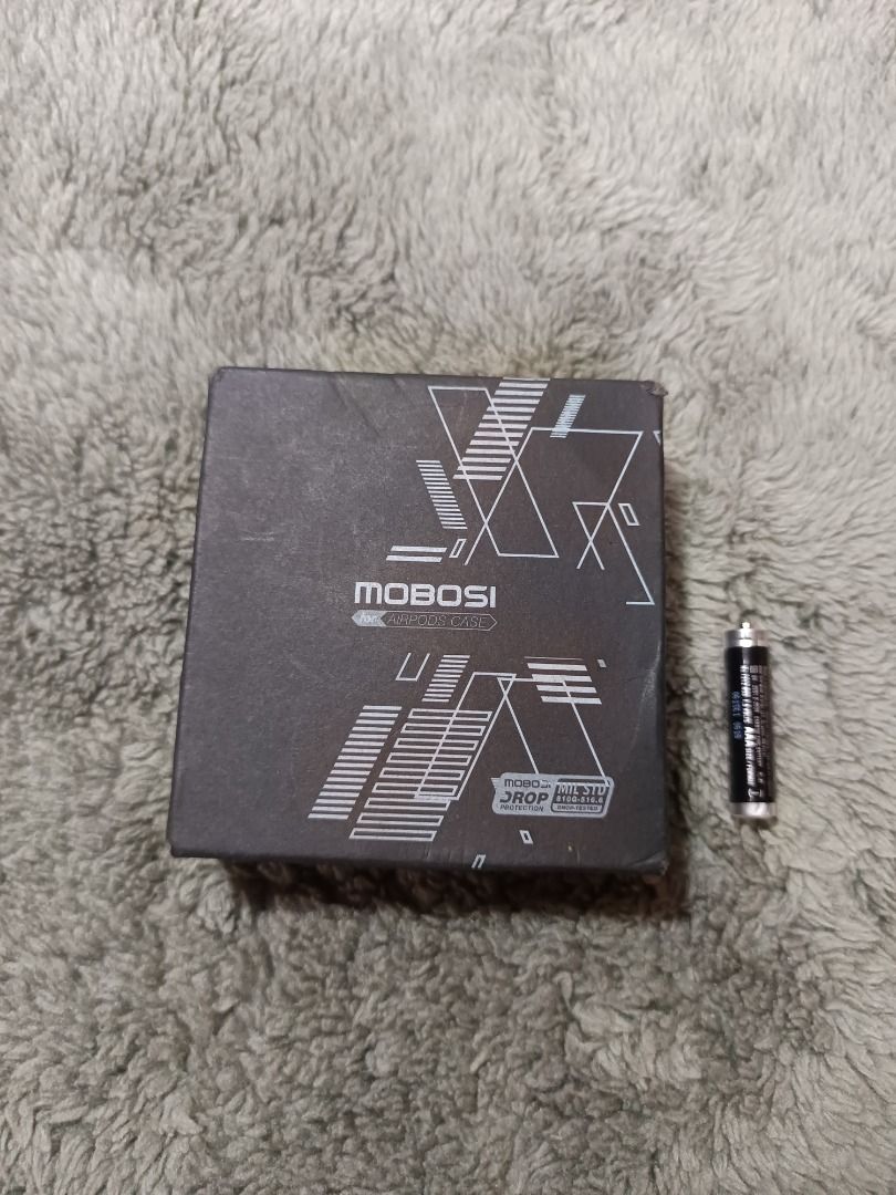 MOBOSI Carbon Fiber AirPods Pro2 Case (Category: Cases & Sleeves) located in Baguio. Submitted by cracklin.aniue26 (Listing ID 1464503151, Image 1). Description: - MOBOsi Carbon Fiber Case for AirPods Pro - Color: Black with yellow accents - Protects against drops and scratches - Includes a carabiner for easy attachment - Comes in original packaging Location: Baguio City MOD: J&T MOP: Gcash SF shouldered by buyer PM for more details and inquiries