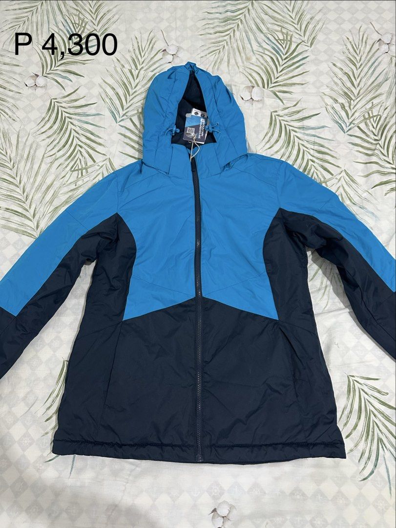Mountain Warehouse puffer jacket (Category: Coats, Jackets and Outerwear) located in Quezon City. Submitted by sheen_pagayon (Listing ID 1464360570, Image 1). Description: .