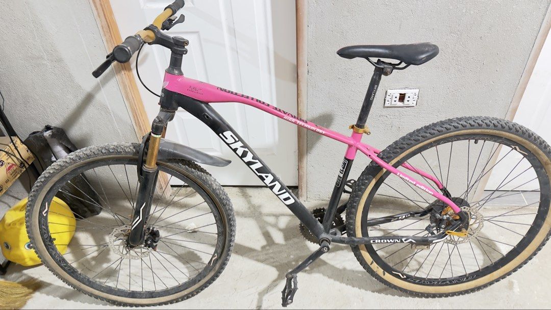 MTB 29er (Category: Bicycles) located in Quezon City. Submitted by 1or3nz_ (Listing ID 1464509411, Image 1). Description: -3000 PHP Nego. -No bike chain, no break cables, need to replace the inner tube of the front wheel, no FD. - I will send the detailed pictures of the issue upon request. -For pick up only. — Pwede din swap sa japanese bike ☺️ .