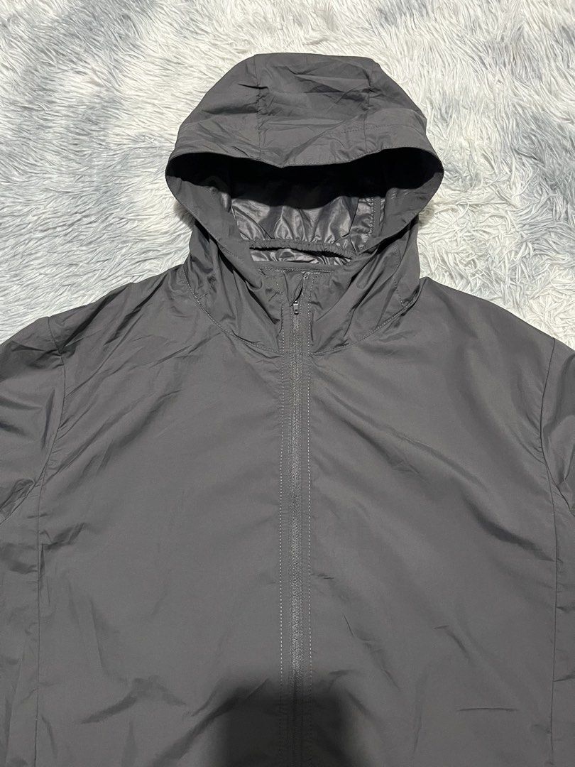 Muji Lightweight Parka Jacket (Category: Coats, Jackets and Outerwear) located in Sasmuan (Sexmoan). Submitted by winterclothes.ph (Listing ID 1464415355, Image 2). Description: Muji Lightweight Parka Jacket Packable M on tag Width 22 Length 25 Excellent Condition .