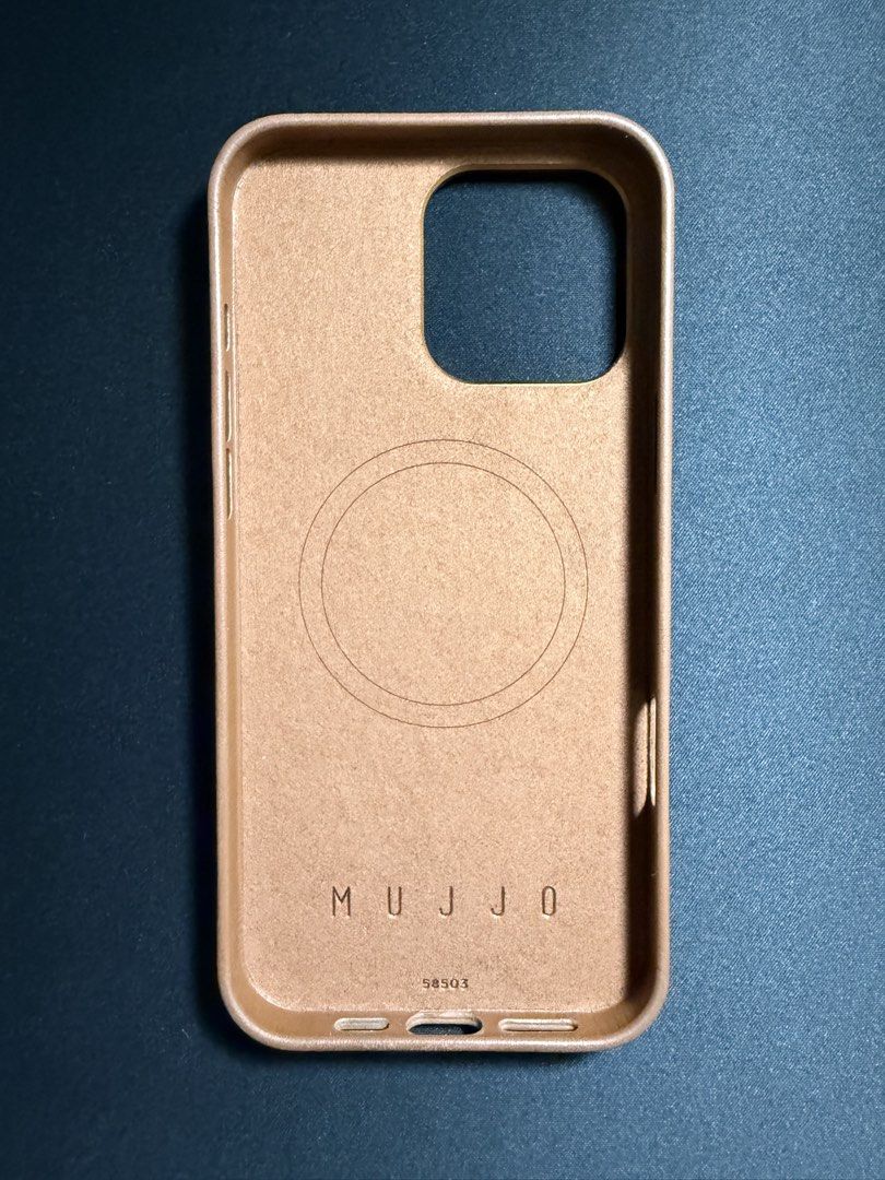 Mujjo Full Leather Case for Iphone 16 Pro Max (Category: Cases & Sleeves) located in Manila. Submitted by daddyyoh (Listing ID 1464463138, Image 2). Description: Full Grain Leather Case - Tan With Light scuffs at edges, light patina.