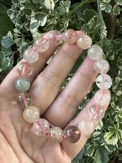 (Category: ) located in . Submitted by selling_low_by_bella_ben (Listing ID 1464361736, Image 1). Description: .
