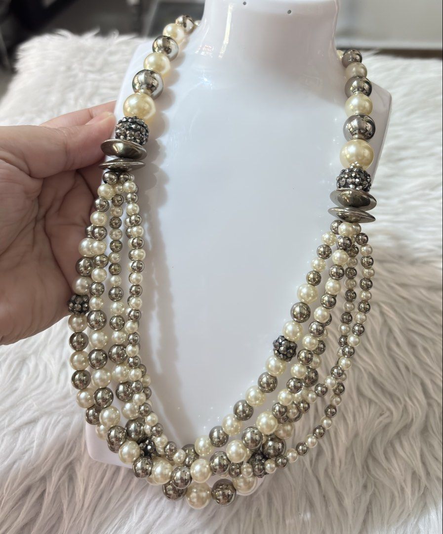 Multi-strand faux pearl statement necklace (Category: Necklaces) located in Paranaque City. Submitted by dalle_closet (Listing ID 1464377299, Image 2). Description: length: 52 to 60cm slightly used pa.