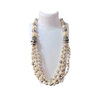 (Category: ) located in . Submitted by dalle_closet (Listing ID 1464377299, Image 1). Description: .