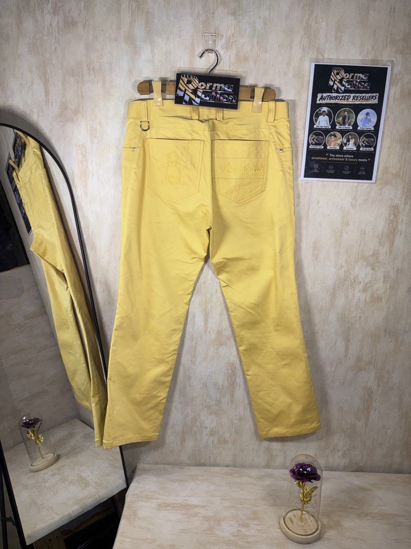 MUNSINGWEAR GOLF PANTS (Category: Trousers) located in Cabuyao City. Submitted by pormanation-thrift-store (Listing ID 1464394156, Image 1). Description: MUNSINGWEAR GOLF PANTS Condition: LIKE NEW Color rate: 10/10 (PWEDE SA MASELAN) Size: 34 Dimes: 34”Wx38”L Issue: NONE❌ Price: 1500.