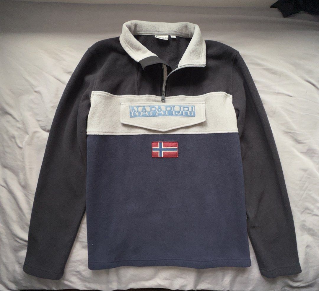 NAPAPIJRI Fleece Pullover Quarter Zip Size L (Category: Coats, Jackets and Outerwear) located in Manila. Submitted by jayzee1101 (Listing ID 1464366437, Image 2). Description: Decluttering. Used a few times, too big for me. Negotiable, drop your offer! M - XL can fit..