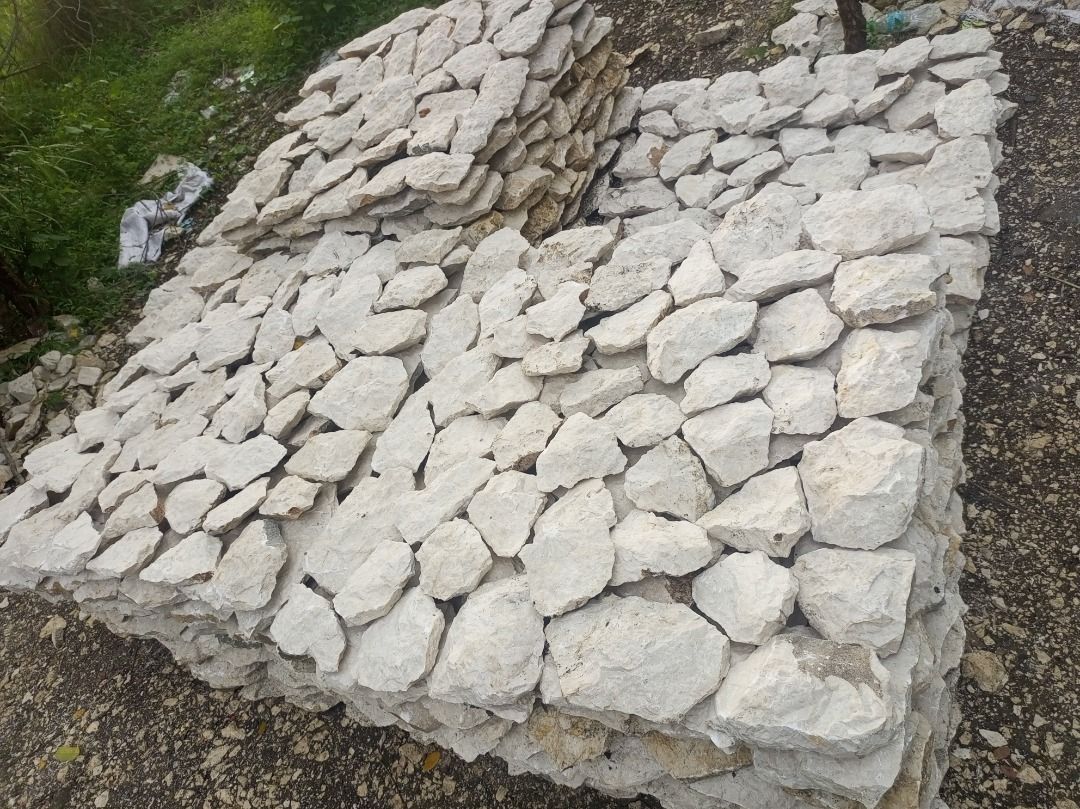 Natural stone (Category: Industrial Equipment) located in Caloocan City. Submitted by cobbelstone (Listing ID 1464463854, Image 3). Description: Natural stone Crazy cut stone Crazy cut java white Crazy cut java negra Crazy cut beige light brown Crazy cut beige brown 4x4 java white 4x4 java negra Baka po gusto pang design? Good for swimming pool Good for stepping Good for landscape Good for walling Good for grotto and garden Direct quarry Pm lang 