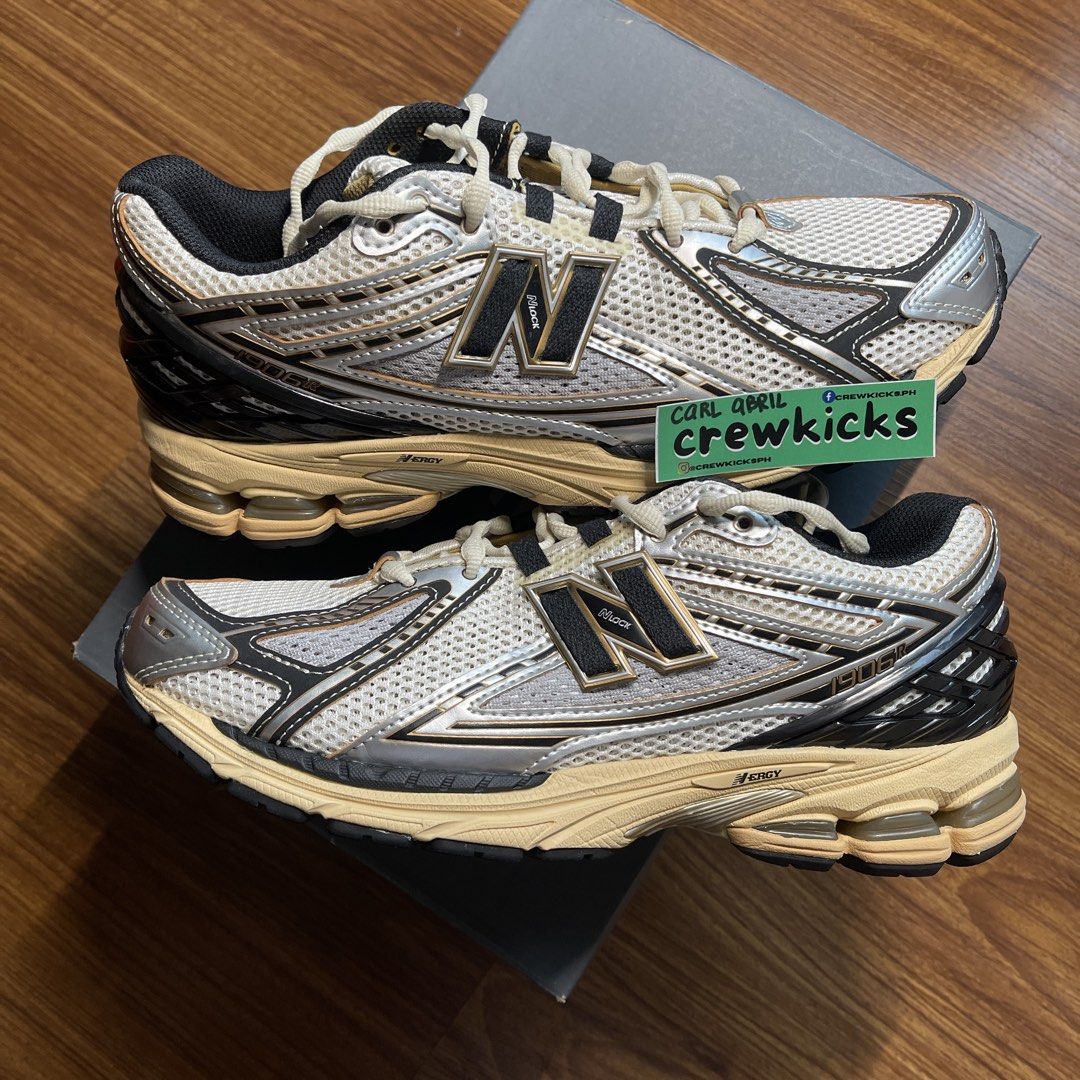 NB1906R 'Vintage Metallic Silver' (Category: Sneakers) located in Pasig City. Submitted by crewkicks.ph (Listing ID 1464404740, Image 1). Description: NB1906R 'Vintage Metallic Silver' Size 10 US M Like new, worn once With box ₱5,498 ONLY! Give us a follow on IG for a discount! ORTIGAS CENTER .