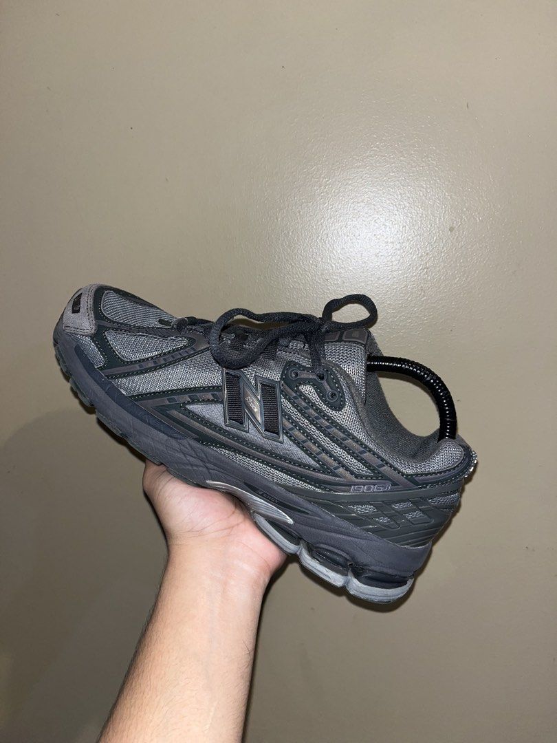NB 1906r (Category: Sneakers) located in Butuan. Submitted by rnthrifter_finds (Listing ID 1464564611, Image 2). Description: GOODC CONDI FREE SF .