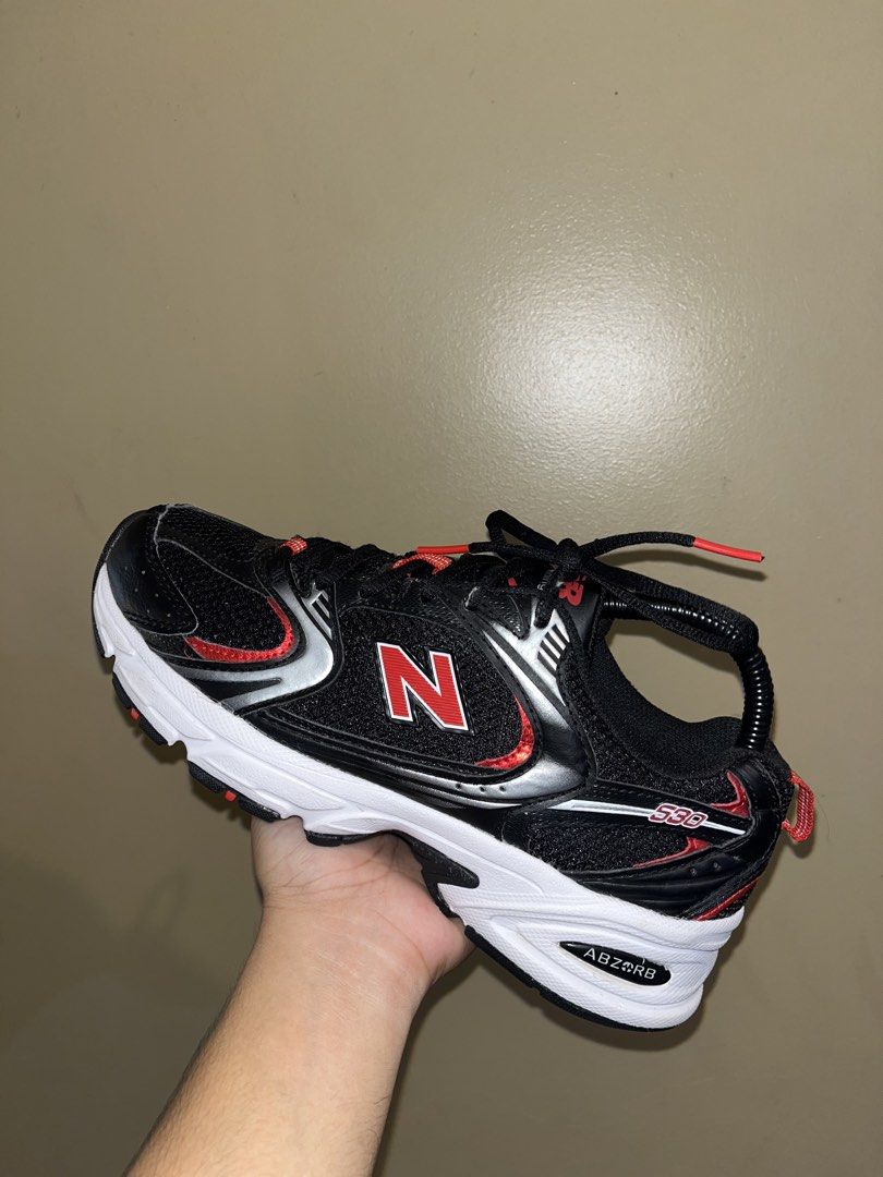 NB 530 (Category: Sneakers) located in Butuan. Submitted by rnthrifter_finds (Listing ID 1464564398, Image 2). Description: AS NEW CONDI.