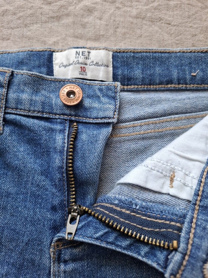 Net blue denim -140 cm 9-10years old (Category: Babies & Kids Fashion) located in Tanjay. Submitted by ukay_thriftybylj (Listing ID 1464366464, Image 2). Description: .