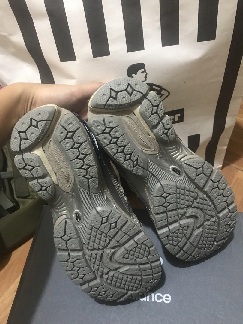 New Balance 1906R RCP "Refined Future" Silver (Category: Sneakers) located in Manila. Submitted by boldeagle-296e (Listing ID 1464499719, Image 2). Description: - Brand New Balance 1906R RCP 'Refined Future' sneakers - Color: Silver - Size: 5 US Men's / 6.5 US Women's - Includes original box and tags - Ideal for everyday wear and running -Negotiable.