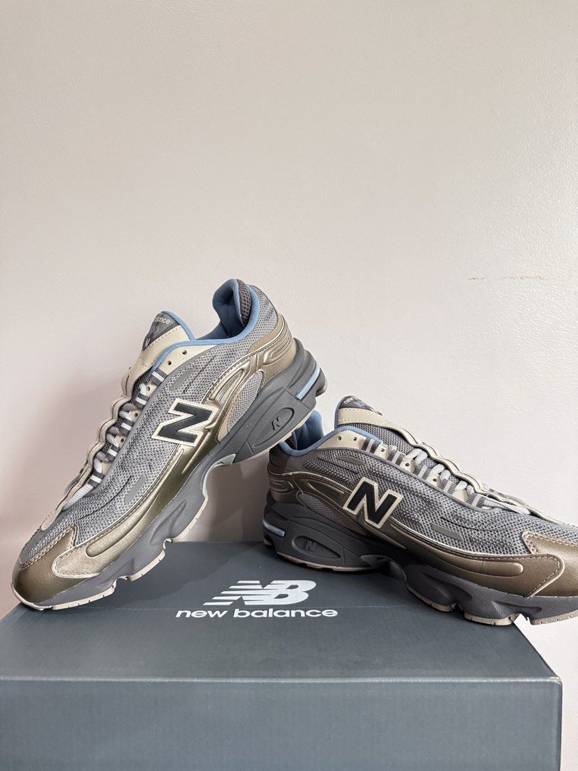 New Balance M1000DH (Category: Sneakers) located in Manila. Submitted by simon.cuadra01 (Listing ID 1464423634, Image 2). Description: New Balance M1000 “Arid Stone Slate Grey” 100% Bnew Original! ✅ US- 10M SRP- 9,495 ❌ Selling- 5,500 nego! 💸 MOP- Gcash/Bank transfer Shipping- Lalamove/ meet up near Paranaque area.
