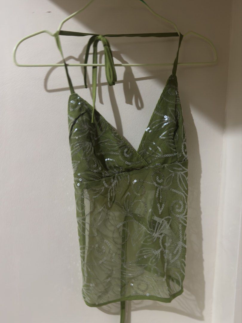 NEW SHEIN Green Sequin Halter Top with Floral Pattern (Category: Sleeveless) located in Legazpi City. Submitted by bouxloset (Listing ID 1464435211, Image 2). Description: xs-s BRANDNEW/never sinuot buyer shoulders sf (50+) 📍albay ship via jnt.