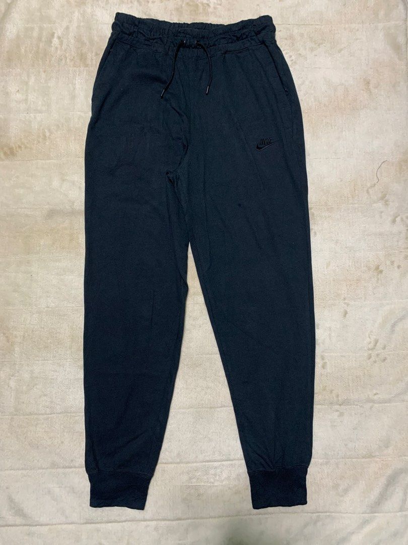 Nike (Category: Joggers) located in Cabuyao City. Submitted by marcmateo112625 (Listing ID 1464503181, Image 3). Description: ⚠️ Please manage your expectations ⚠️ Color may vary due to lighting ⚠️ Legitimacy not guaranteed (thrifted item) 💳 Mode of Payment: GCash / GoTyme Bank 🚚 Courier: J&T Only 📍 Location: Cabuyao, Laguna 📩 Message me or request a video call for inquiries.