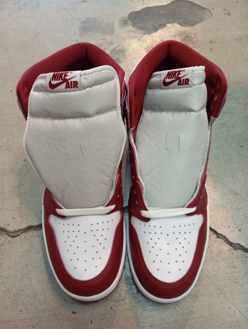 Nike Air Jordan 1 Retro high (Category: Casual Shoes) located in Manila. Submitted by anrey.dept19 (Listing ID 1464424906, Image 1). Description: Nike Air Jordan 1 Retro high Size: 9.5.