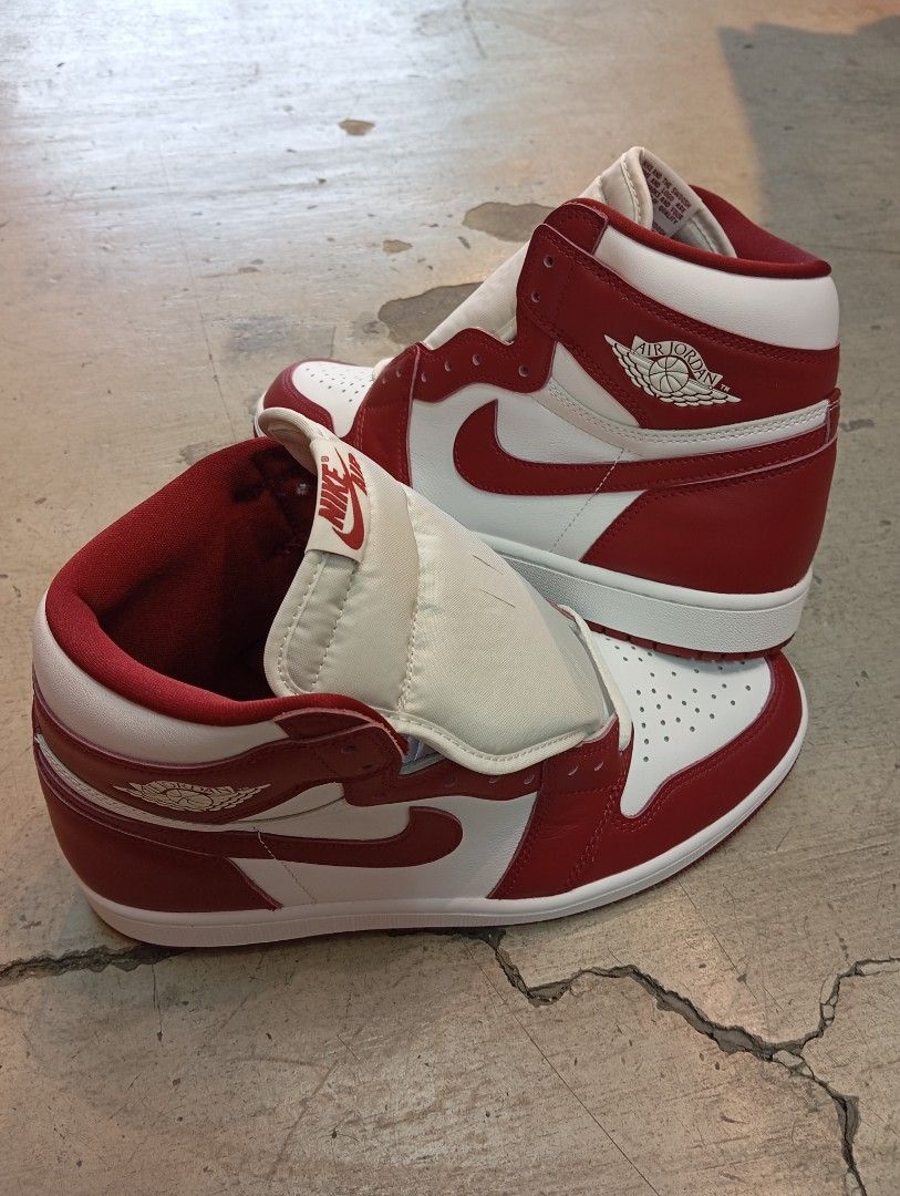 Nike Air Jordan 1 Retro high (Category: Casual Shoes) located in Manila. Submitted by anrey.dept19 (Listing ID 1464424906, Image 2). Description: Nike Air Jordan 1 Retro high Size: 9.5.