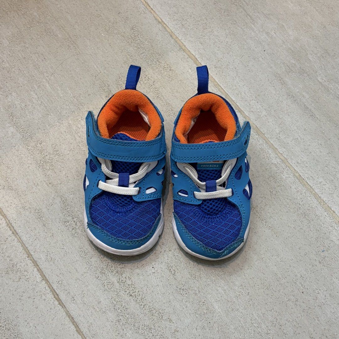 Nike Baby Shoes (Category: Babies & Kids Fashion) located in Cebu City. Submitted by whatagirlneeds (Listing ID 1464390056, Image 2). Description: • Size US 5C • Original.