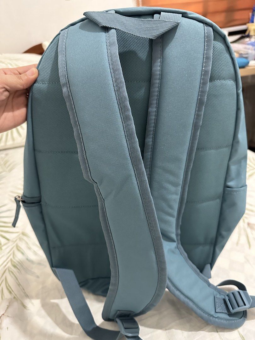 Nike backpack (Category: Backpacks) located in Quezon City. Submitted by sheen_pagayon (Listing ID 1464357298, Image 3). Description: .