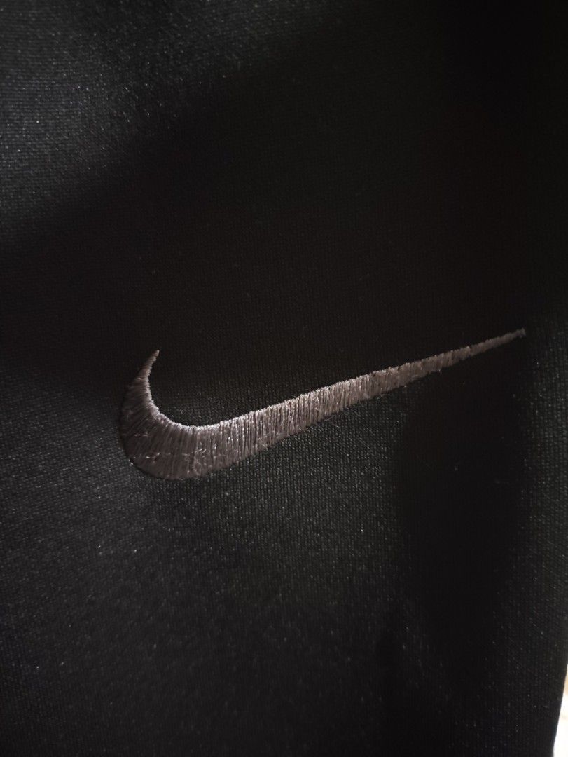 Nike Black Sweatpants Joggers Athletic Pants (Category: Joggers) located in Quezon City. Submitted by tuubbs (Listing ID 1464417961, Image 3). Description: authentic nike sweatpants w32-34 haba 40 ang solid pa neto malike new pa pang gearup nyo novaliches nitang loc ko pwede mo palalamove or jnt sa malayo dm ka nalng.