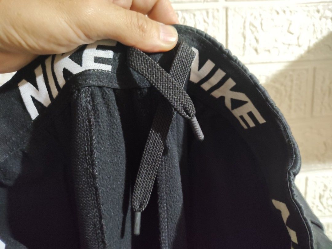 Nike Black Sweatpants Joggers Athletic Pants (Category: Joggers) located in Quezon City. Submitted by tuubbs (Listing ID 1464417961, Image 2). Description: authentic nike sweatpants w32-34 haba 40 ang solid pa neto malike new pa pang gearup nyo novaliches nitang loc ko pwede mo palalamove or jnt sa malayo dm ka nalng.