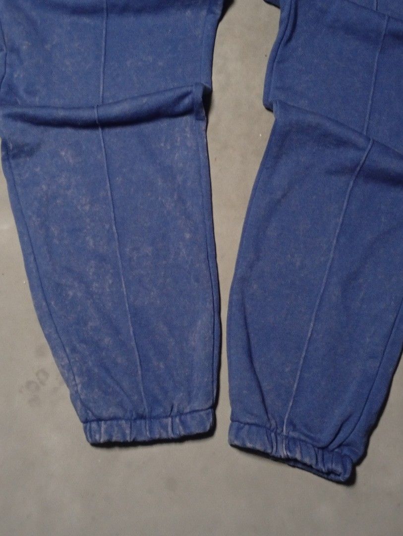 Nike Blue Washed Sweatpants Joggers (Category: Joggers) located in Baguio. Submitted by dee_jae1 (Listing ID 1464521626, Image 2). Description: Nike acid washed sweatpants ________________________________ •DIMENSIONS(INCHES) 📐 Length: 42 Waist:13.5, 22 if stretched ________________________________ •DETAILS 🔍 Issue: none Condition: 10/10 Color Rate: 10/10.