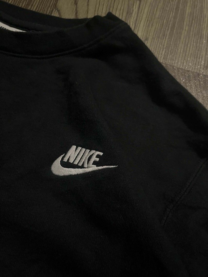 Nike Club Fleece (Category: Hoodies) located in Tayabas. Submitted by sickfinds (Listing ID 1464380144, Image 3). Description: Nike Club Fleece Large No flaws Excellent Condition Needwash.