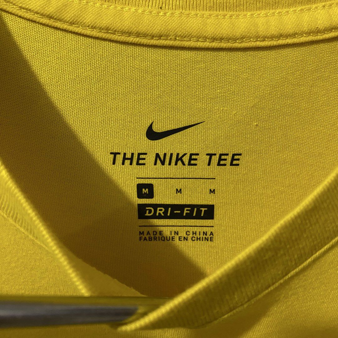 Nike Dry Trail Speed Running Tee (Category: Activewear) located in Makati City. Submitted by kendrickstuffs (Listing ID 1464542284, Image 3). Description: Nike Dry Trail Speed Running Tee Medium ontags 20' width pit to pit 28' length No issue Verygood condition 700 only.