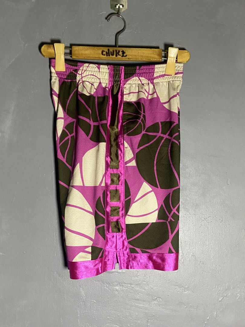 Nike elite short (Category: Activewear) located in Cabuyao City. Submitted by chukz_x (Listing ID 1464519802, Image 2). Description: Nike elite short Size : XL Yourth ( small adult ) Dimes : 26-30W 19L Condition : Excellent Issue : none Price : 400 📍READY TO WEAR 📍Cabuyao Laguna.