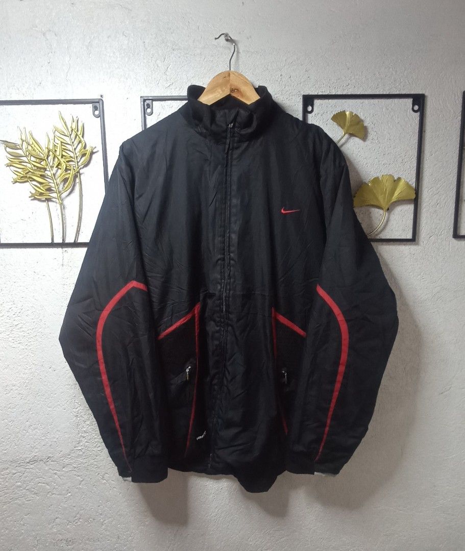 Nike Flight '89 Track Jacket XL Black Red (Category: Coats, Jackets and Outerwear) located in Kawit. Submitted by deidzdzn (Listing ID 1464463883, Image 3). Description: - Nike Flight '89 Track Jacket - Size: XL - Color: Black with Red accents - Condition: Good, ready for a new owner - Features: Pockets - Ideal for: Casual wear or sports.