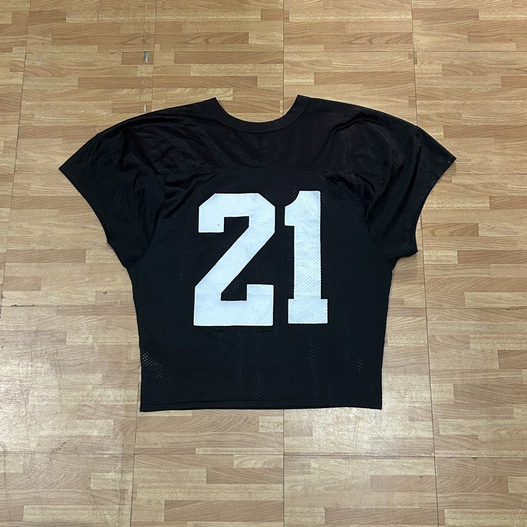 Nike Football Practice Jersey (Category: Activewear) located in Manila. Submitted by offthebins (Listing ID 1464569498, Image 2). Description: Nike Football Practice Jersey L-XL Boxy 23x27 Minor paint chips, Minor scratches ₱800 +SF 📍Pasig City 📦 J&T Express, Lalamove.