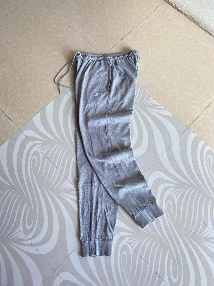 Nike Grey Jogger Sweatpants Size M (Category: Joggers) located in Angeles City. Submitted by dathrifthaven (Listing ID 1464509261, Image 2). Description: Nike M on tag As new Authentic Dimes: Waist: 28 up to 40 (with drawstring) Length: 39 Thigh: 12.5 Hem: 5.5 Mine: ₱879 + shipping fee.