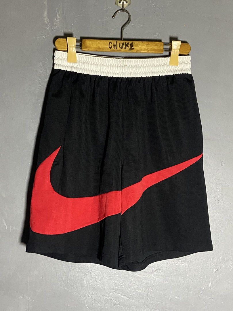 Nike HBR Bigswoosh short (Category: Activewear) located in Cabuyao City. Submitted by chukz_x (Listing ID 1464537083, Image 1). Description: Nike HBR Bigswoosh short Size : XL Dimes : 30-34W 20.5L 13 Condition : like new Issue : none Price : 1,280 📍READY TO WEAR 📍Cabuyao Laguna.