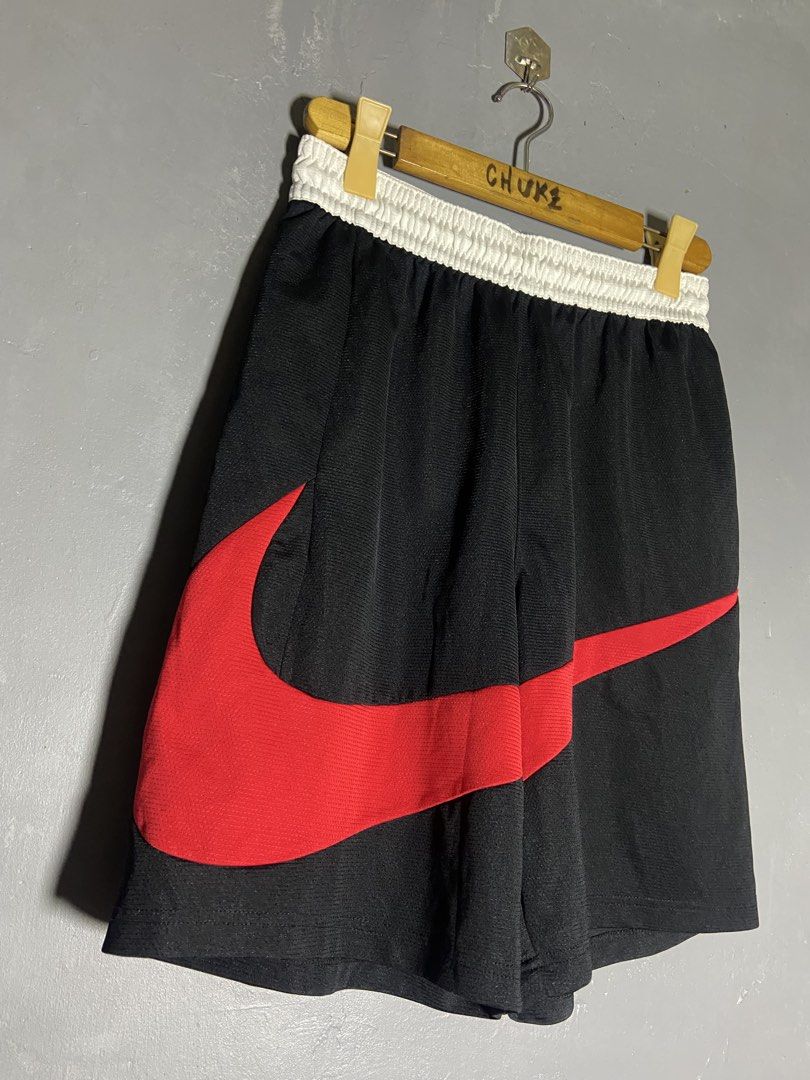 Nike HBR Bigswoosh short (Category: Activewear) located in Cabuyao City. Submitted by chukz_x (Listing ID 1464537083, Image 3). Description: Nike HBR Bigswoosh short Size : XL Dimes : 30-34W 20.5L 13 Condition : like new Issue : none Price : 1,280 📍READY TO WEAR 📍Cabuyao Laguna.