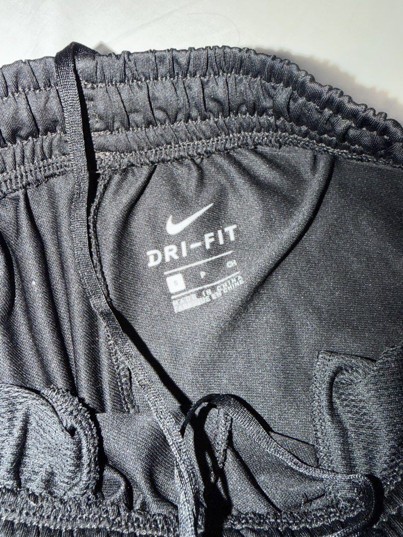 Nike Jogger Pants (Category: Other Bottoms) located in Quezon City. Submitted by steffo_declutters (Listing ID 1464397084, Image 2). Description: .