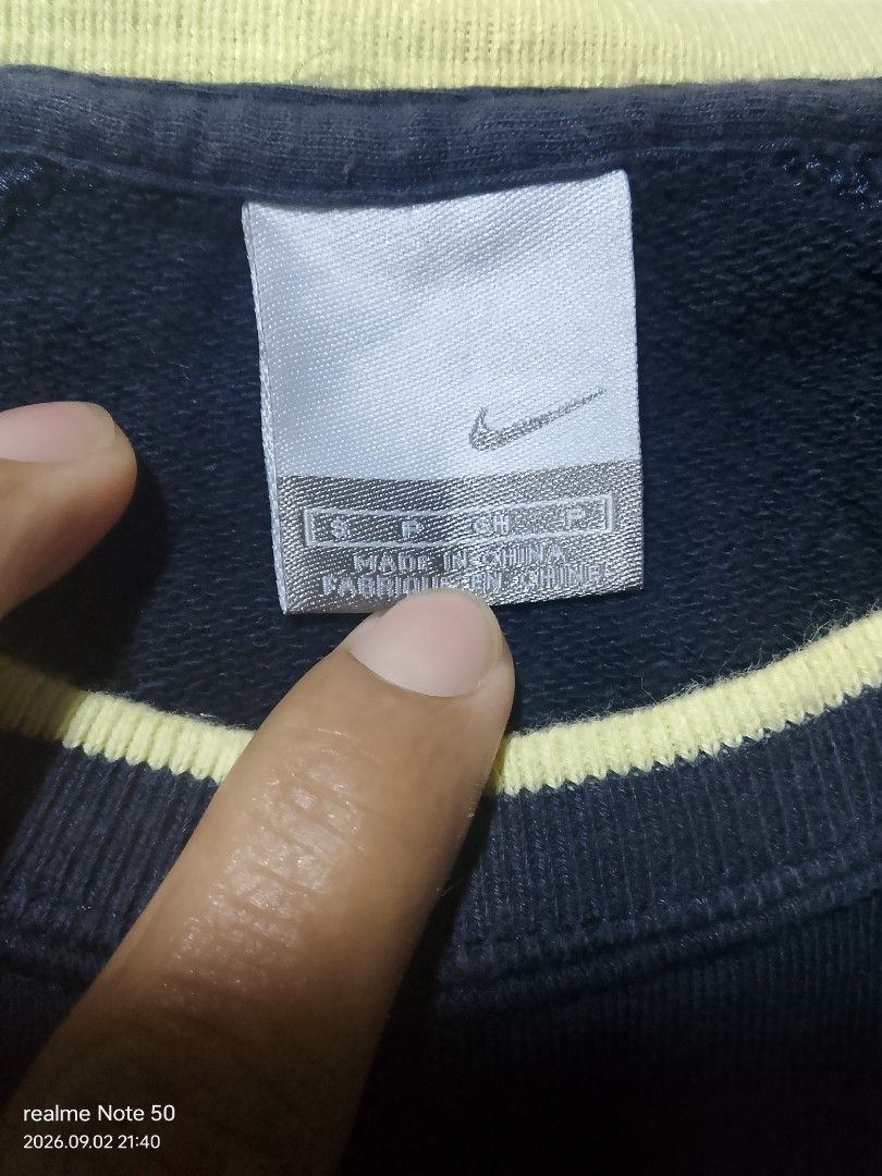 Nike kids jacket (Category: Hoodies) located in San Ildefonso. Submitted by cristopherthrifts (Listing ID 1464494618, Image 3). Description: Nike kids jacket -fit for 4-6yrs old -Size W15 L19 -Good size for kids -can used for casual wear.