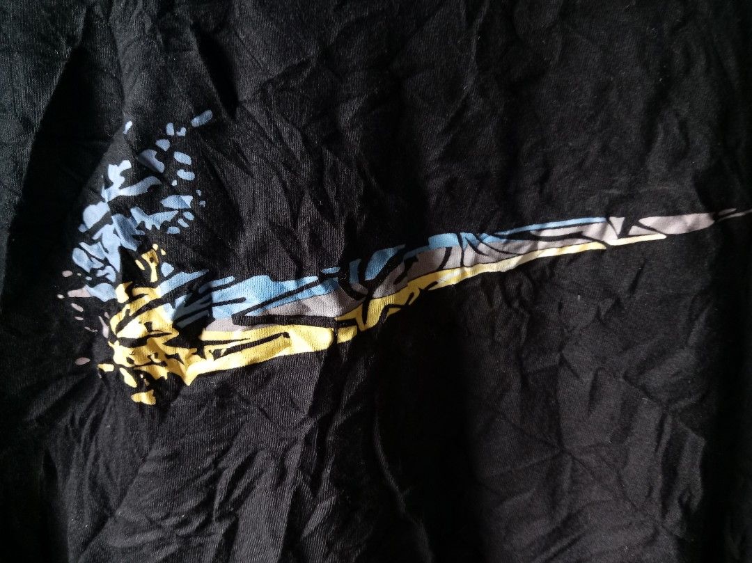 Nike Men's t shirt (Category: Activewear) located in Valencia. Submitted by luckywolf.ff994d (Listing ID 1464383192, Image 2). Description: .