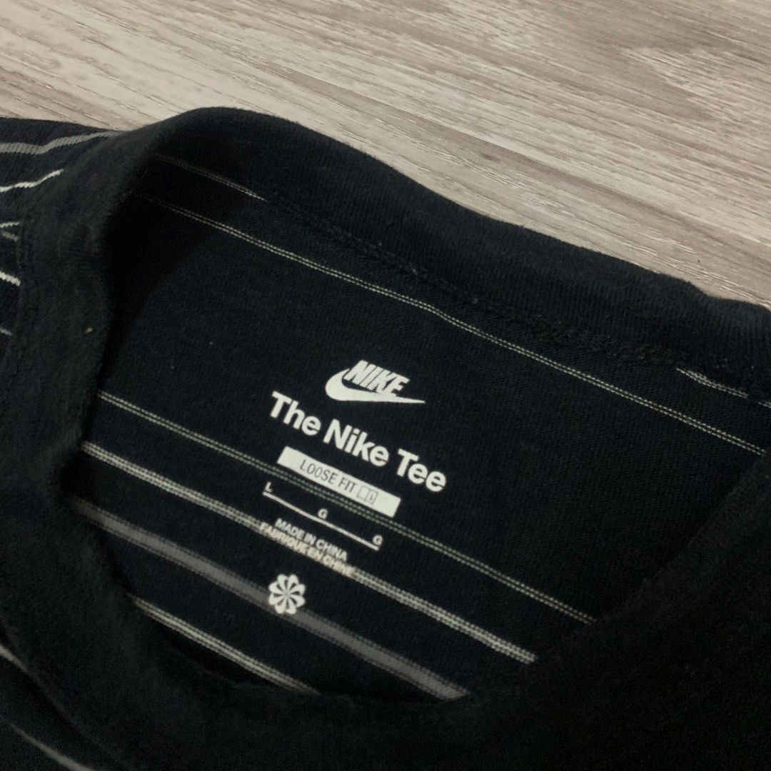 Nike mid logo (Category: Tshirts & Polo Shirts ) located in Cavite. Submitted by yobubsss (Listing ID 1464557288, Image 3). Description: Size Large 22w 28L Good condition No issue.