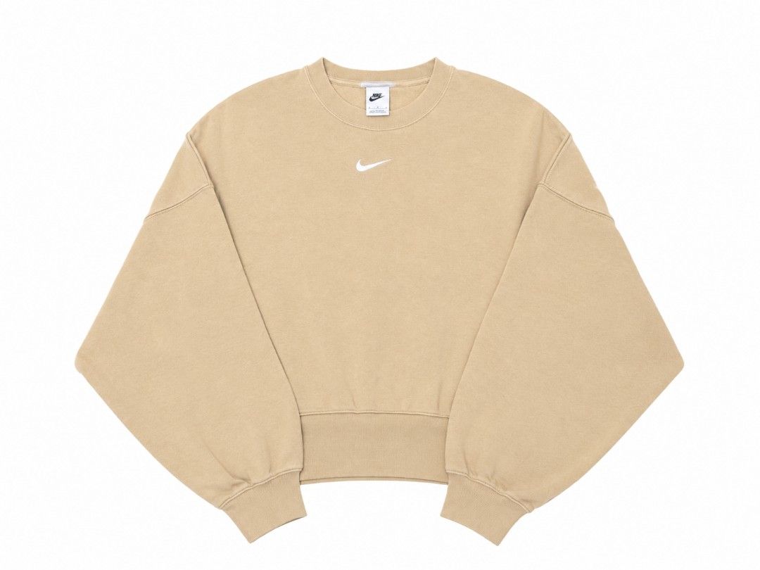 Nike Mid Swoosh Crew Neck Sweatshirt (Category: Coats, Jackets and Outerwear) located in Orani. Submitted by odi_thrift (Listing ID 1464382937, Image 1). Description: .