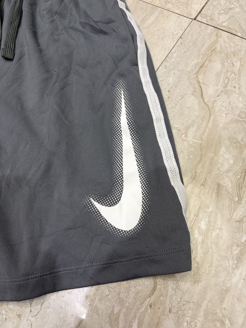 Nike Multi Older Kid’s DRI-FIT Training Shorts (Category: Babies & Kids Fashion) located in General Santos City (Dadiangas). Submitted by a.rt.eyes (Listing ID 1464547404, Image 3). Description: Size xl on tag for kid’s Length 17 Leg opening 11 Excellent condition with no issues Color rate 10/10 Authentic Located in General Santos City, Mindanao. Shipping fee applies for buyers outside my location. Payment first only no COP or COD. Payments are a