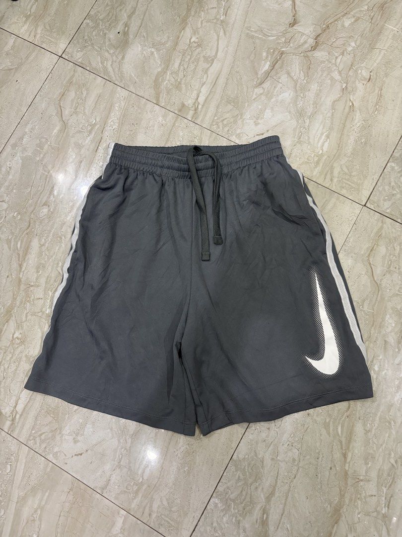 Nike Multi Older Kid’s DRI-FIT Training Shorts (Category: Babies & Kids Fashion) located in General Santos City (Dadiangas). Submitted by a.rt.eyes (Listing ID 1464547404, Image 1). Description: Size xl on tag for kid’s Length 17 Leg opening 11 Excellent condition with no issues Color rate 10/10 Authentic Located in General Santos City, Mindanao. Shipping fee applies for buyers outside my location. Payment first only no COP or COD. Payments are a