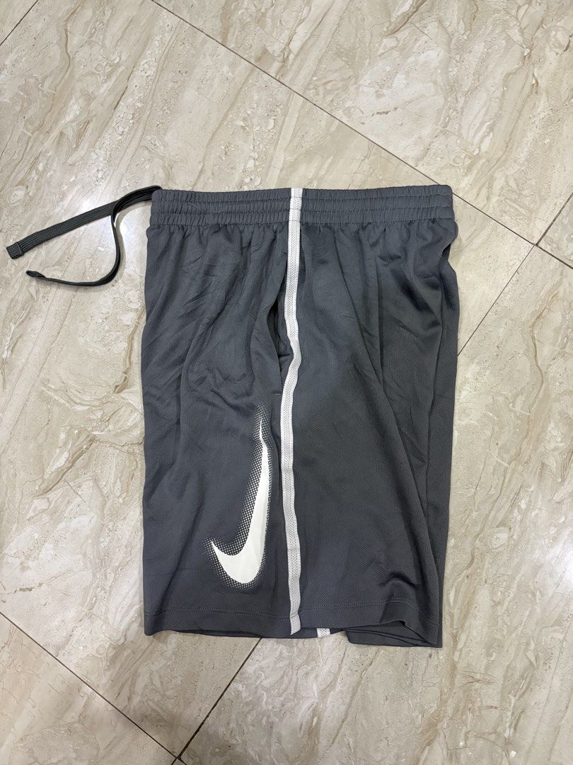 Nike Multi Older Kid’s DRI-FIT Training Shorts (Category: Babies & Kids Fashion) located in General Santos City (Dadiangas). Submitted by a.rt.eyes (Listing ID 1464547404, Image 2). Description: Size xl on tag for kid’s Length 17 Leg opening 11 Excellent condition with no issues Color rate 10/10 Authentic Located in General Santos City, Mindanao. Shipping fee applies for buyers outside my location. Payment first only no COP or COD. Payments are a