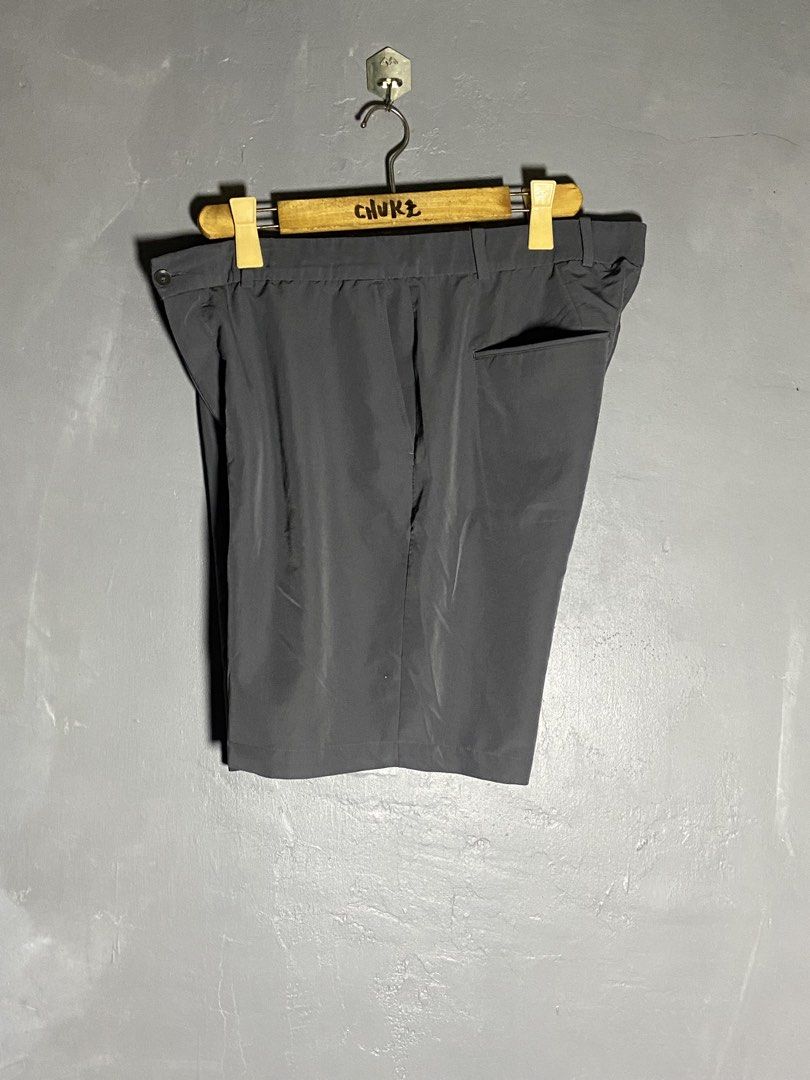 Nike performance golf short (Category: Activewear) located in Cabuyao City. Submitted by chukz_x (Listing ID 1464522919, Image 2). Description: Nike performance golf short Size : 38 Dimes : 38W 20L 12H Condition : Excellent Issue : none Price : 450 📍READY TO WEAR 📍Cabuyao Laguna .