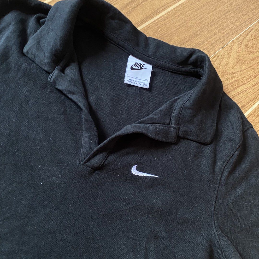 Nike polo crop top (Category: Others Tops) located in Paete. Submitted by fat.archives (Listing ID 1464398512, Image 2). Description: Dimes Bust 17 Length 17 +sf.