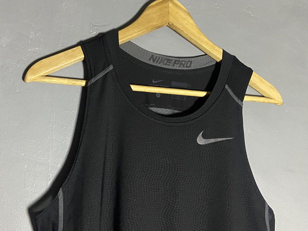 Nike pro (Category: Activewear) located in Cabuyao City. Submitted by chukz_x (Listing ID 1464527249, Image 3). Description: Nike pro Size : Large Dimes : 17W 28L Condition : Excellent Issue : none Price : 850 📍READY TO WEAR 📍Cabuyao Laguna.
