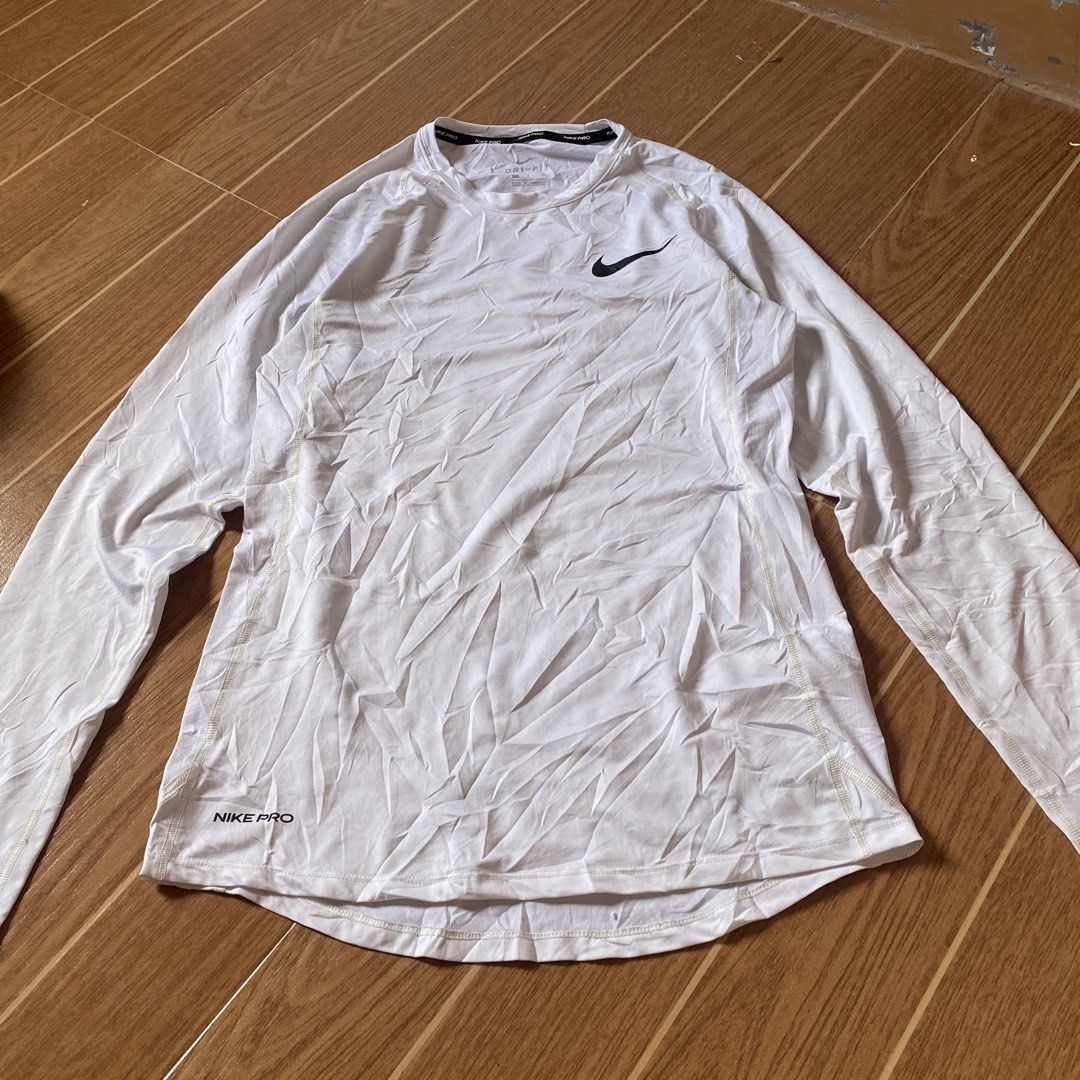 Nike pro longsleeve (Category: Activewear) located in Paete. Submitted by fat.archives (Listing ID 1464397195, Image 1). Description: Dimes Bust 18 Length 29 +sf.