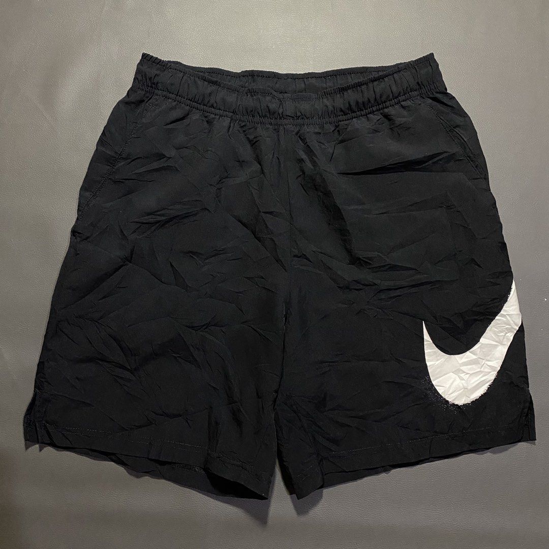 Nike running big side swoosh dri-fit (Category: Activewear) located in Trento. Submitted by estilounico02 (Listing ID 1464378330, Image 2). Description: Size m No issue Excellent condition .